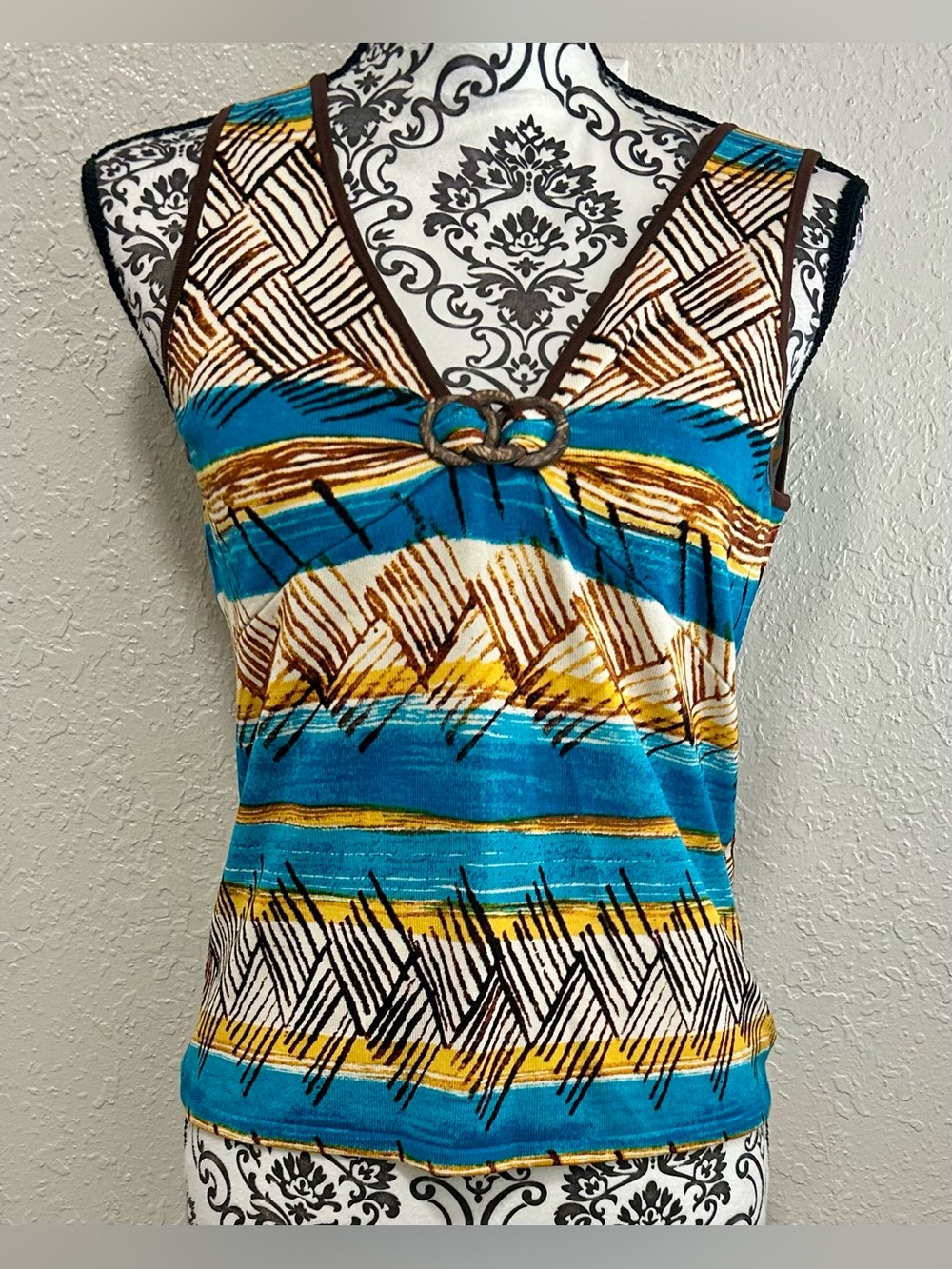 Cest City By August Silk Company Southwest tank top boho print 
Size Medium